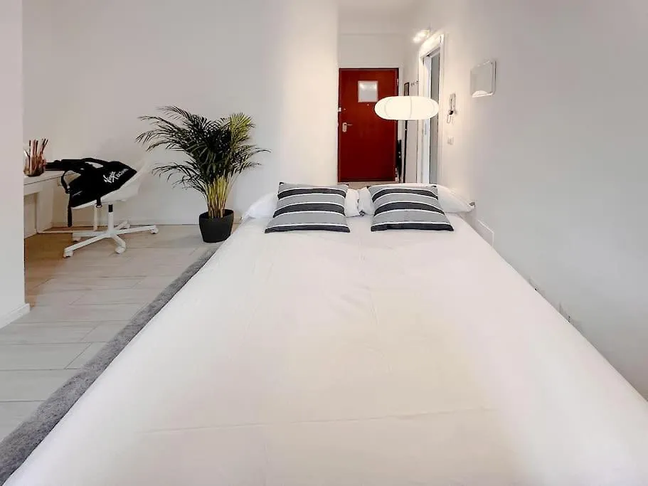 20 Min Duomo - Modern Apartment Milano 0*,  Italien