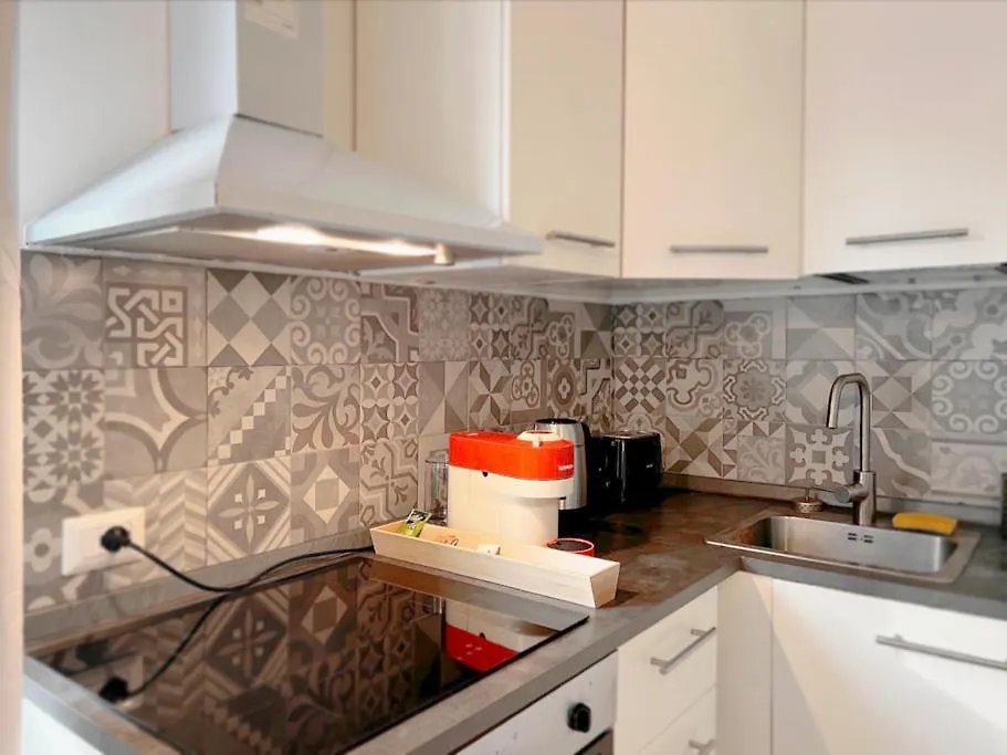20 Min Duomo - Modern Apartment Milano 0*,