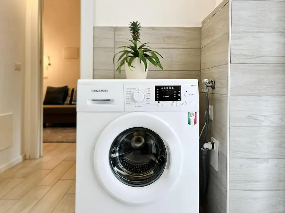 20 Min Duomo - Modern Apartment Milano 0*,  Italien